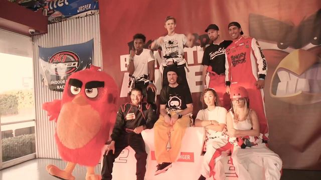 Angry Birds Timeline | Bring The Anger смотреть онлайн