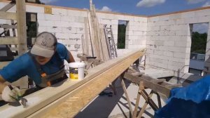 Деревянная клееная балка 9 метров. Строительство дома из газоблока в одиночку.