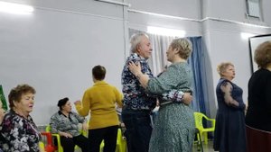 240218 песня Я хочу чтобы только ты со мной рядом сидела И горячей любовью танцы гармонь парк г Орёл