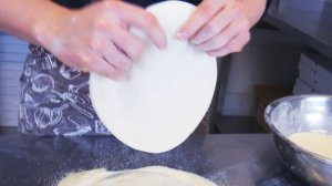 Как растянуть тесто для пиццы