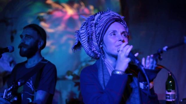 Музыкальная группа ЧуДеСа & ТаборBAND в Гуслице - "Мир мирам" смотреть онлайн