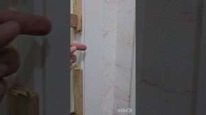 расперло дверь. расперло дверной проем. дверь не закрывается.