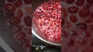 Кизилоая варенье.                Հոնի մուրաբա