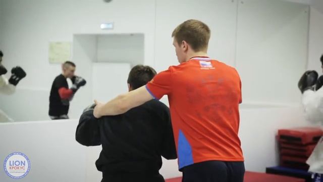 Рукопашный бой в клубе TIGER в Москве с Максимом Ефременко