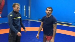 Приём Удушающий через руку Д'арс