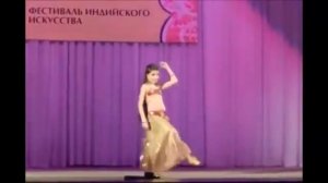 Девочка здорово танцует индийский танец Money Money #индийскийтанецmoney