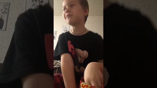 Ели сухарики А4 , в конце обмен с сестрой… обзор на сухарики А4 ❤️ смотреть онлайн