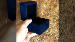 Шикарный синий цвет-футляр под кольцо.