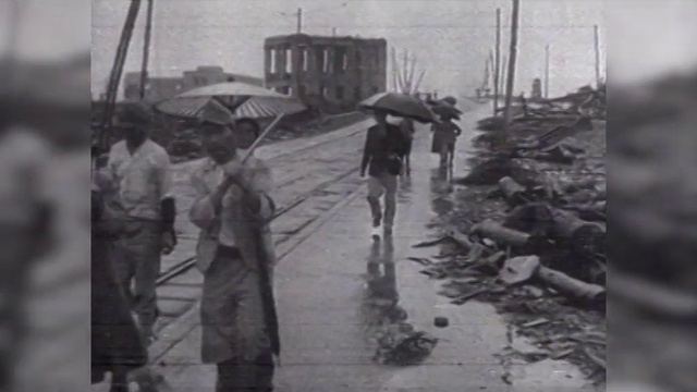 Американская мразь убивает 140 тысяч детей, беременных женщин и стариков в последний день войны смотреть онлайн