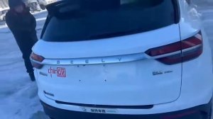Осмотр Geely Binyue перед передачей на таможню в Китае