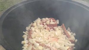 РЕБРЫШКИ ПО КРЕМЛЕВСКИ В КАЗАНЕ НА КОСТРЕ