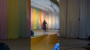 То не ветер ветку клонит…