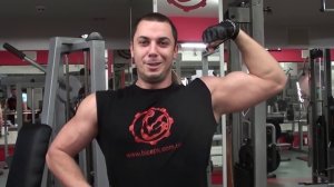 Архив Сергей Ярмак позирует чтобы пропиарить майку