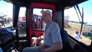 Новый отечественный трактор на гусеничном ходу с Алтая