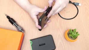 Transcend StoreJet 25M3 VS 25H3 - What's inside a shockproof hard drive?