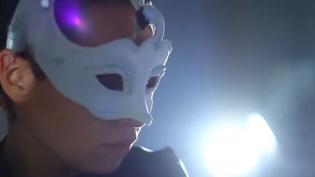 Венецианская маска "Лебедь" смотреть онлайн