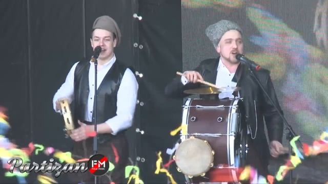 Казачий ансамбль "Партизан FM " на празднике масленица г. Дмитров Ехали казаки смотреть онлайн