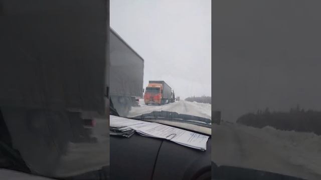 Трасса Сызрань - Саратов 25.12.2018 смотреть онлайн