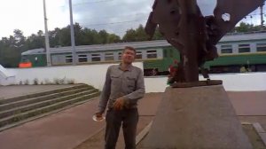 Бомж певец...