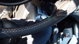 Оплетка со шнуровкой TITANIUM на руль Infiniti FX, Infiniti QX70, Nissan Juke, Nissan Maxima