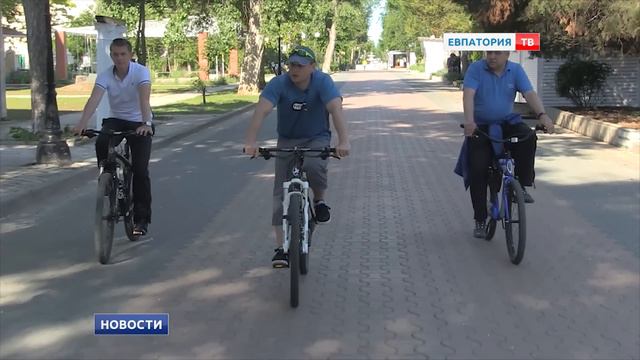 Филонов провел совещание на велосипеде