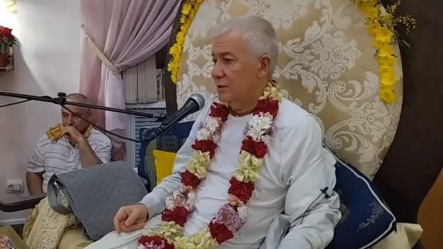 Инструмент для внимательного повторения джапы. Чайтанья Чандра Чаран прабху