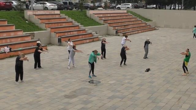 Зумба - проект "Московское Долголетие" смотреть онлайн