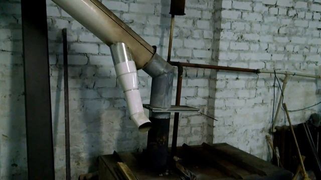 Печь дровяная (с вентилятором) в цехе. смотреть онлайн