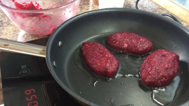 Котлеты. Супер рецепт. Котлеты из свеклы и фарша. смотреть онлайн