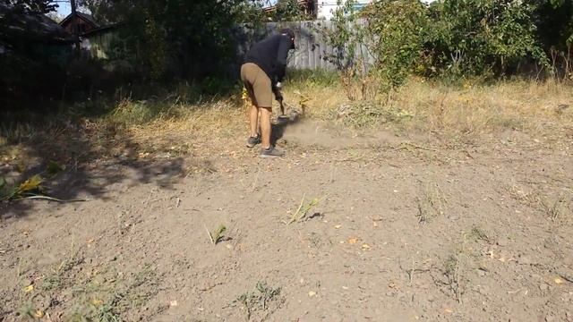 Выравнивание участка вручную / Садовая дорожка своими руками / Планировка участка. Анти Город 6 смотреть онлайн