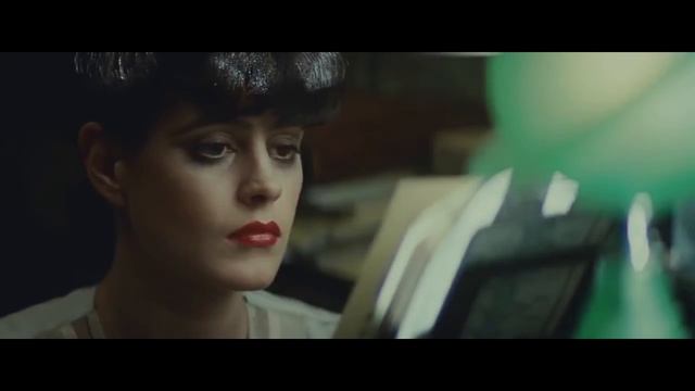 Той, що біжить по лезу - Сон з єдинорогом смотреть онлайн