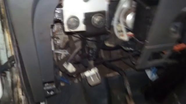 Диагностический разъем OBD2 на Hyundai HD78 смотреть онлайн