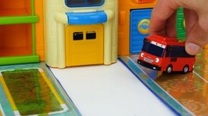 Teach Kids Spanish and English words with Painting Pororo Toy Car and Tayo Playsets!