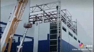 Вертикальный монтаж сендвич панелей.