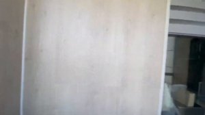 Спальня на балконе . Жилое помещение на балконе .