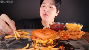 ASMR MUKBANG | BURGERS 🍔 KFC CHICKEN 🍗 FRENCH FRIES 🍟 EATING 햄버거 양념치킨 감자튀김 소스 퐁당! 먹방