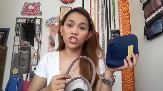 WHAT'S IN MY BAG??? смотреть онлайн