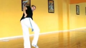 How to Pisao in Brazilian Capoeira Martial Arts