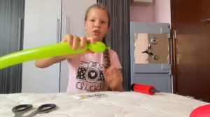 Как сделать собачку из длинных шариков