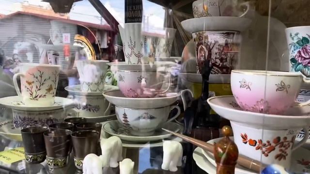 Блошиный рынок на Удельной. Санкт-Петербург