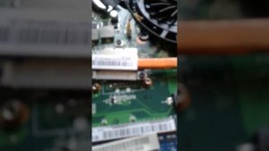 Как заменить термопасту на ноутбуке emachines D443. Ноутбук сильно грееться.