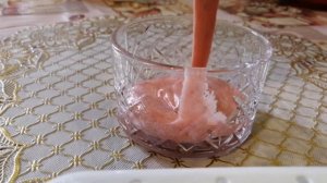 Взбитый мед с клубникой