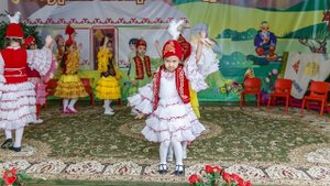 НАУРЫЗ в детском саду "Балакай" г.Астана. Танец девочек