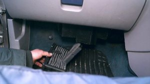 Pollen filter location Land Rover Freelander 1 Td4.