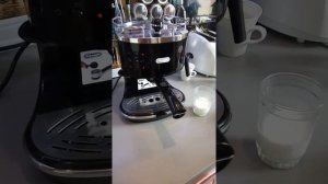 Кофеварка DELONGHI ECO 310.BK капучино