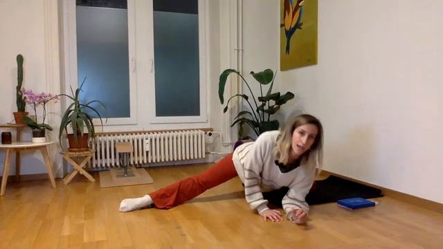 Day 3 - 30min Middle splits Stretching Routine – Free live online Splits Challenge Zohar.Yoga.Flex смотреть онлайн