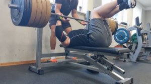 Военный жим лежа