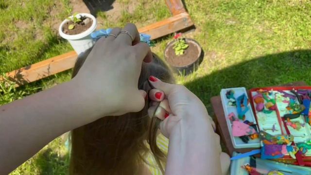 Как заплести ленту в косу с цветами канзаши. Урок. ПРИЧЕСКА смотреть онлайн