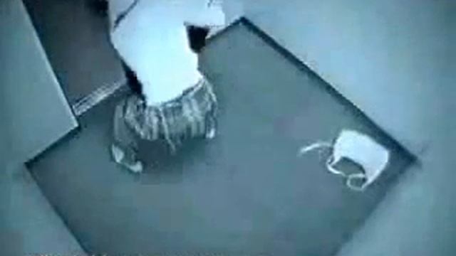 Не нападайте на девушку смотреть онлайн