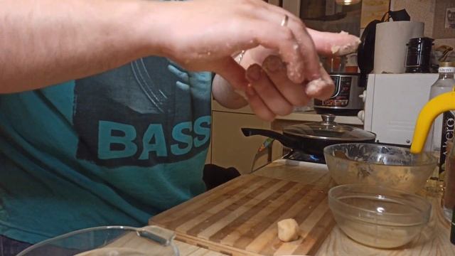 Картофельные шарики на сковороде. Пивная тарелка 3 часть